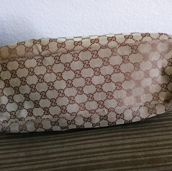 Gucci monogram hobo saddlebag - Picture 4 of 8